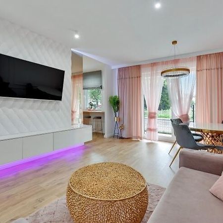 Glamour Apartment Przy Starowce กดัญสก์ ภายนอก รูปภาพ